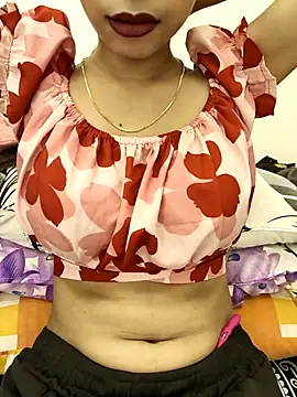 Snapshot of Sweets-jaanu chatting on 10-20-25, 05:09 Sweets-jaanu online show from 10-20-25, 05:09