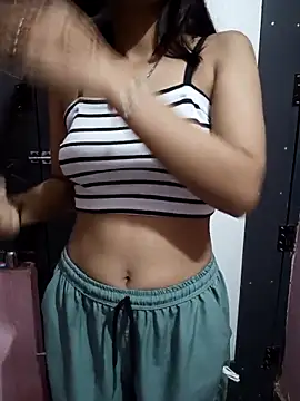 Snapshot of Baby_girl67 chatting on 10-29-25, 07:02 Baby girl67 online show from 10-29-25, 07:02