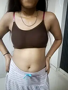 Snapshot of Baby_girl67 chatting on 09-29-25, 05:29 Baby girl67 online show from 09-29-25, 05:29