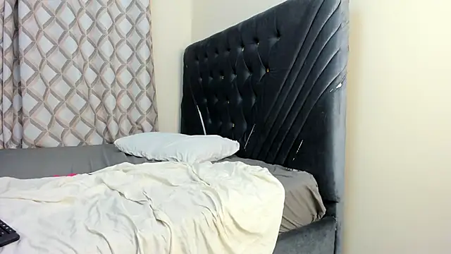 Pretty Ebony Doll online show from 04-26-26, 07:55