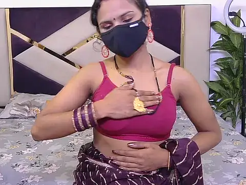 Snapshot of Lovelyy-couple chatting on 09-24-25, 09:16 Lovelyy-couple online show from 09-24-25, 09:16