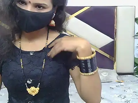 Snapshot of Lovelyy-couple chatting on 09-20-25, 08:30 Lovelyy-couple online show from 09-20-25, 08:30