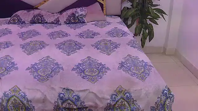 Lovelyy-couple online show from 02-22-26, 04:41