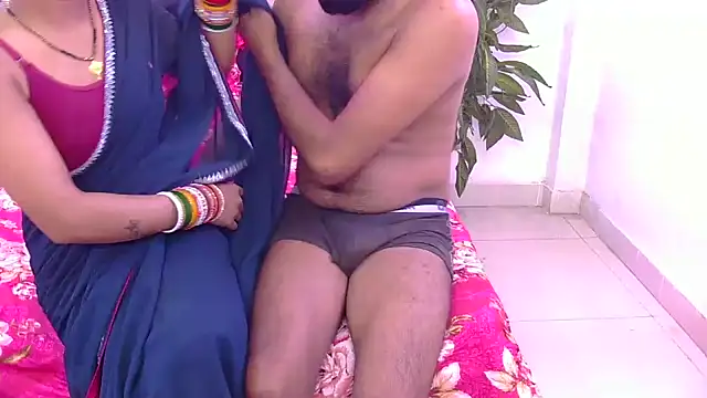 Lovelyy-couple online show from 03-18-26, 05:47