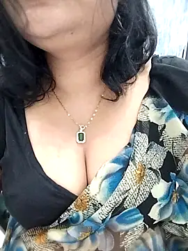 divya-jannu online show from 10-21-25, 05:23