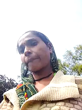 Snapshot of Hot_reshmaji chatting on 01-18-26, 06:50 Hot reshmaji online show from 01-18-26, 06:50