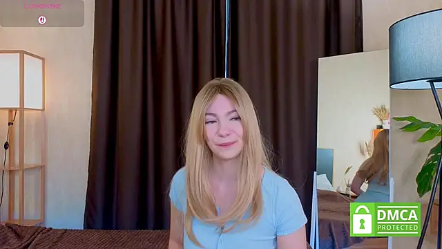 Snapshot of EmilyZortea chatting on 10-12-25, 08:48 EmilyZortea online show from 10-12-25, 08:48