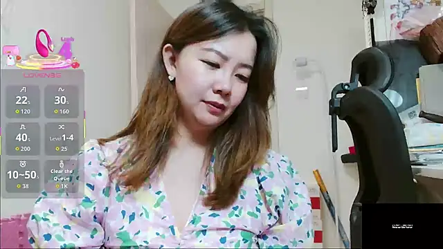 Snapshot of sallycui chatting on 07-20-26, 01:13 sallycui online show from 07-20-26, 01:13