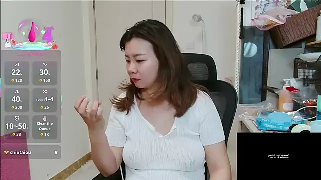 Snapshot of sallycui chatting on 06-18-26, 10:26 sallycui online show from 06-18-26, 10:26