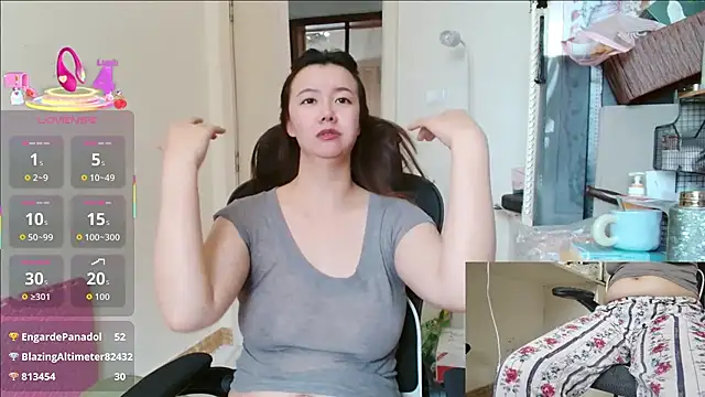 Snapshot of sallycui chatting on 06-18-26, 01:04 sallycui online show from 06-18-26, 01:04