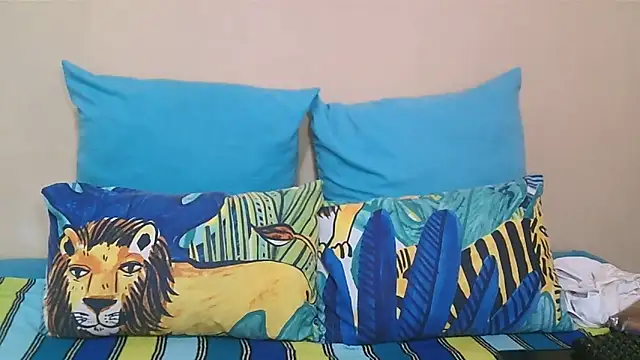 GAIGANTICBOOBS online show from 04-19-26, 05:52