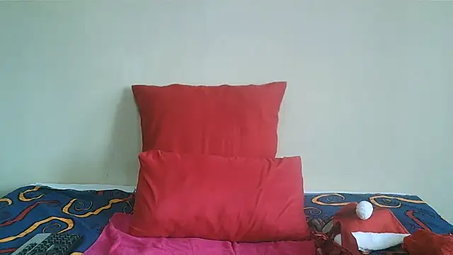 GAIGANTICBOOBS online show from 12-18-25, 11:58