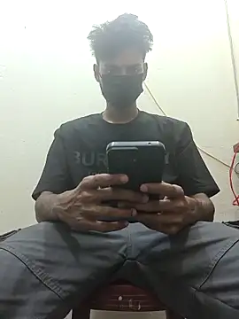 crish09 online show from 05-17-26, 08:03