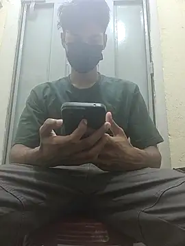 crish09 online show from 07-18-26, 11:41