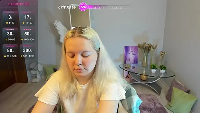 RoseThomas  online show from 10-29-25, 08:13