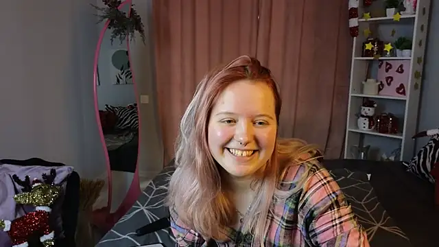 RoseThomas  online show from 12-15-25, 08:53