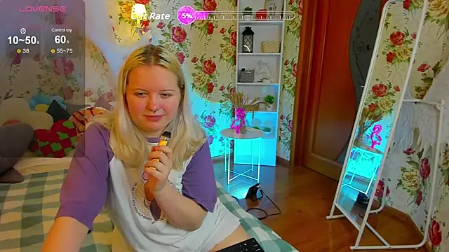 RoseThomas  online show from 11-03-25, 08:51