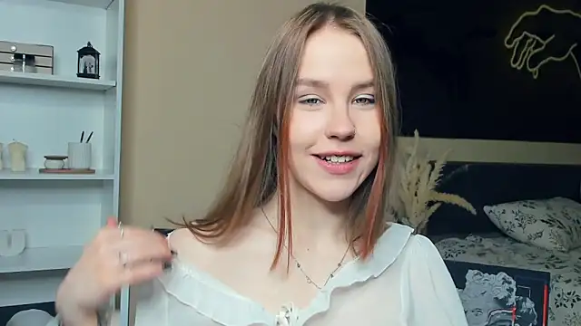 MaliaBourraine online show from 05-13-26, 07:15