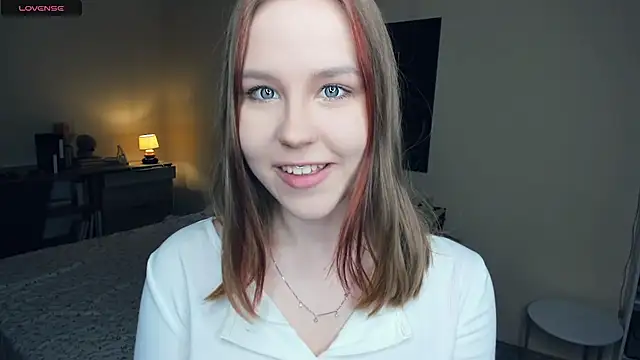 Snapshot of MaliaBourraine chatting on 09-24-25, 07:48 MaliaBourraine online show from 09-24-25, 07:48