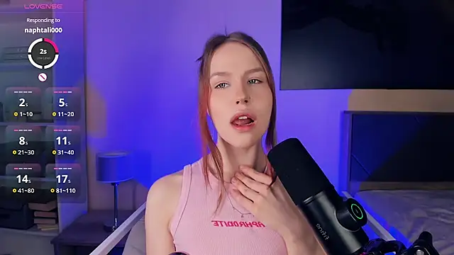 Snapshot of MaliaBourraine chatting on 02-17-26, 07:27 MaliaBourraine online show from 02-17-26, 07:27