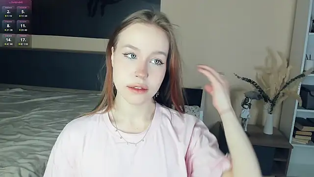 Snapshot of MaliaBourraine chatting on 02-15-26, 07:09 MaliaBourraine online show from 02-15-26, 07:09