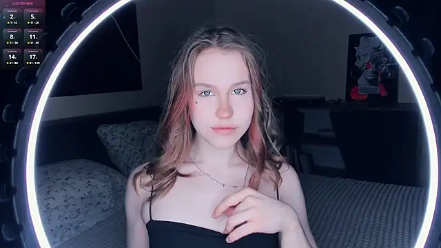 Snapshot of MaliaBourraine chatting on 02-09-26, 07:17 MaliaBourraine online show from 02-09-26, 07:17