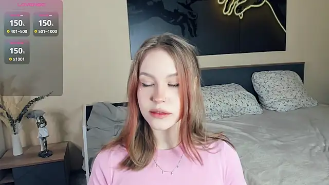 Snapshot of MaliaBourraine chatting on 02-14-26, 07:08 MaliaBourraine online show from 02-14-26, 07:08