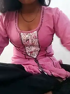 Snapshot of pari_rani7 chatting on 05-26-26, 04:21 pari rani7 online show from 05-26-26, 04:21