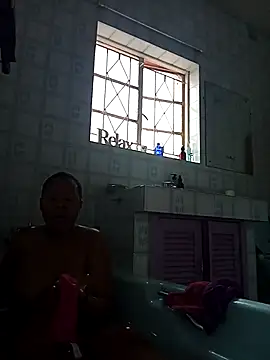 BubblyBeautiful online show from 11-21-25, 01:10