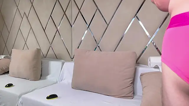 Snapshot of JesseCrosss chatting on 10-07-25, 05:52 JesseCrosss online show from 10-07-25, 05:52