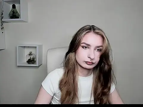 NinaBlond1 online show from 10-22-25, 05:51