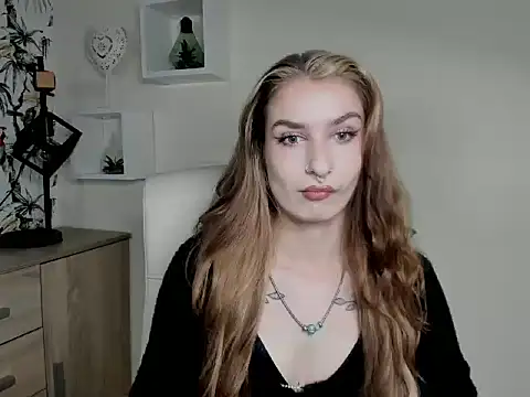 NinaBlond1 online show from 10-08-25, 05:42