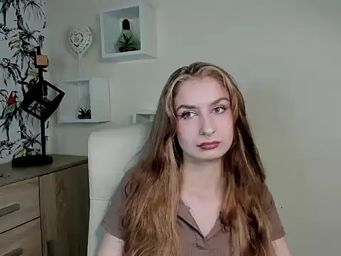 NinaBlond1 online show from 09-25-25, 06:08