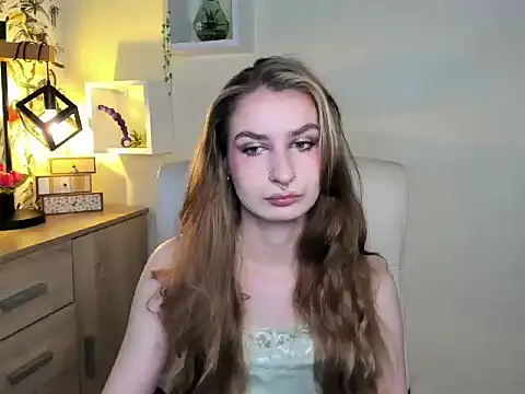 NinaBlond1 online show from 11-26-25, 06:46