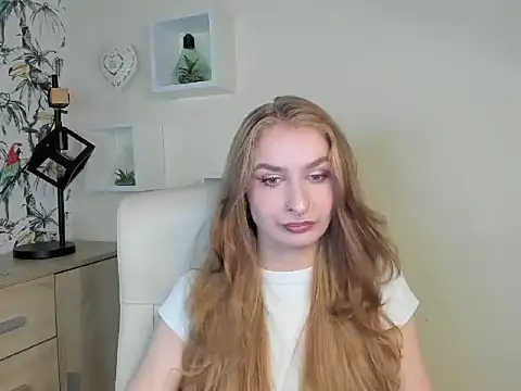 NinaBlond1 online show from 09-24-25, 06:31