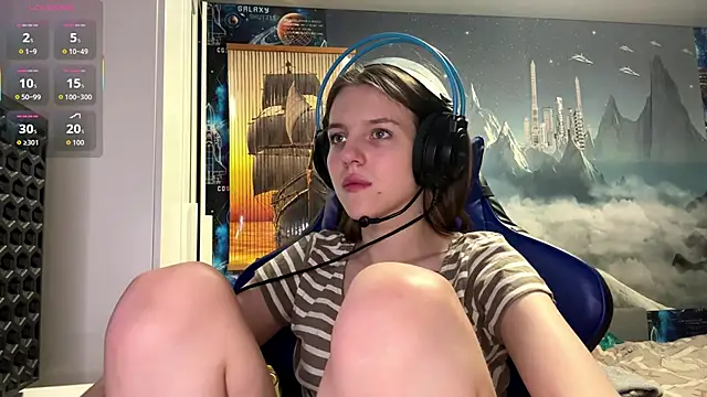 Snapshot of Elira_Breeze chatting on 02-22-26, 04:08 Elira Breeze online show from 02-22-26, 04:08