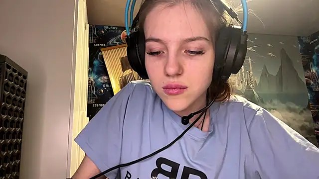 Elira Breeze online show from 01-08-26, 03:29