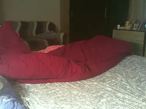 Lauray1 online show from 11-28-25, 05:02