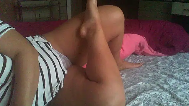 Lauray1 online show from 02-08-26, 06:11