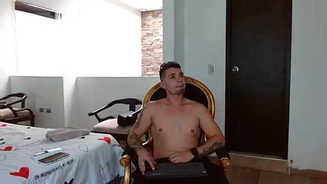 BooyHott  online show from 10-09-25, 07:25