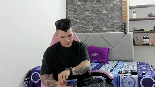 BooyHott  online show from 01-08-26, 08:15