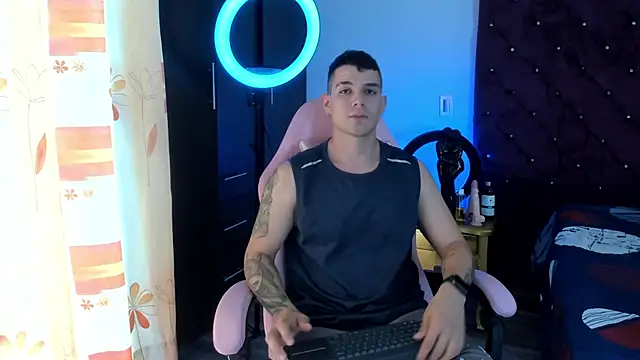 BooyHott  online show from 11-28-25, 06:41