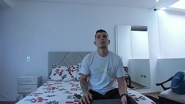 BooyHott  online show from 09-24-25, 07:20