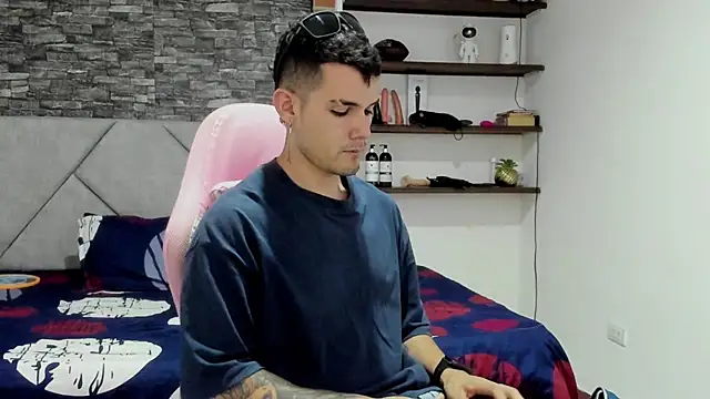 BooyHott  online show from 03-01-26, 07:36