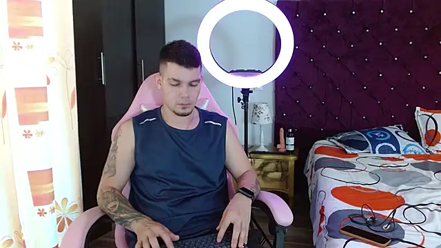 BooyHott  online show from 11-01-25, 06:57