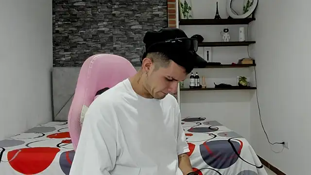 BooyHott  online show from 03-02-26, 07:21