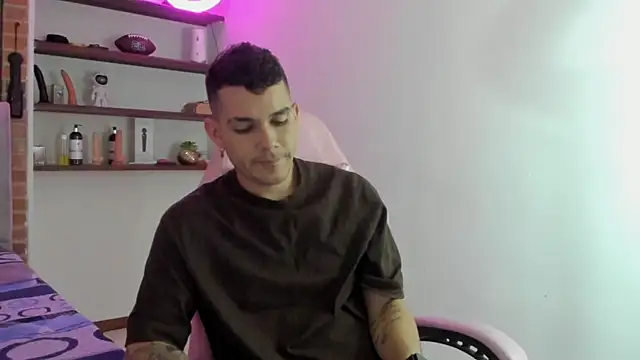 BooyHott  online show from 12-22-25, 07:14