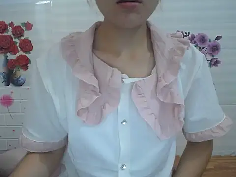 Hannie 26 online show from 10-18-25, 04:14