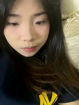 Snapshot of -Tania- chatting on 10-26-25, 12:27 -Tania- online show from 10-26-25, 12:27