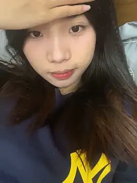 Snapshot of -Tania- chatting on 10-18-25, 06:26 -Tania- online show from 10-18-25, 06:26